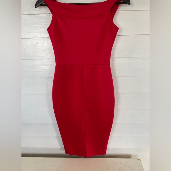 Red Boohoo Night Off Shoulder Midi Dress - Picture 2 of 11